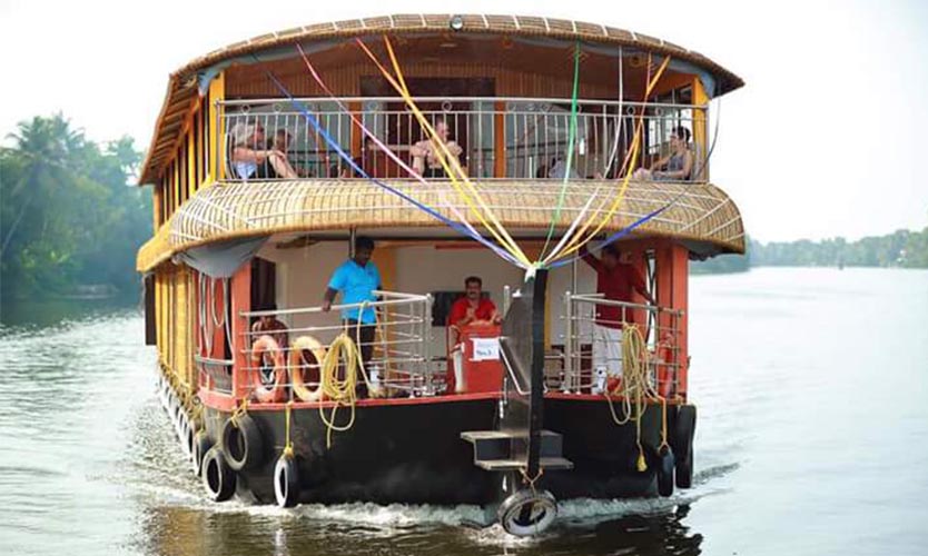 Premium Houseboat
